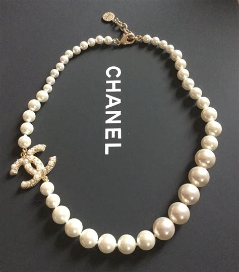 coco chanel pearl ne|the Chanel necklace.